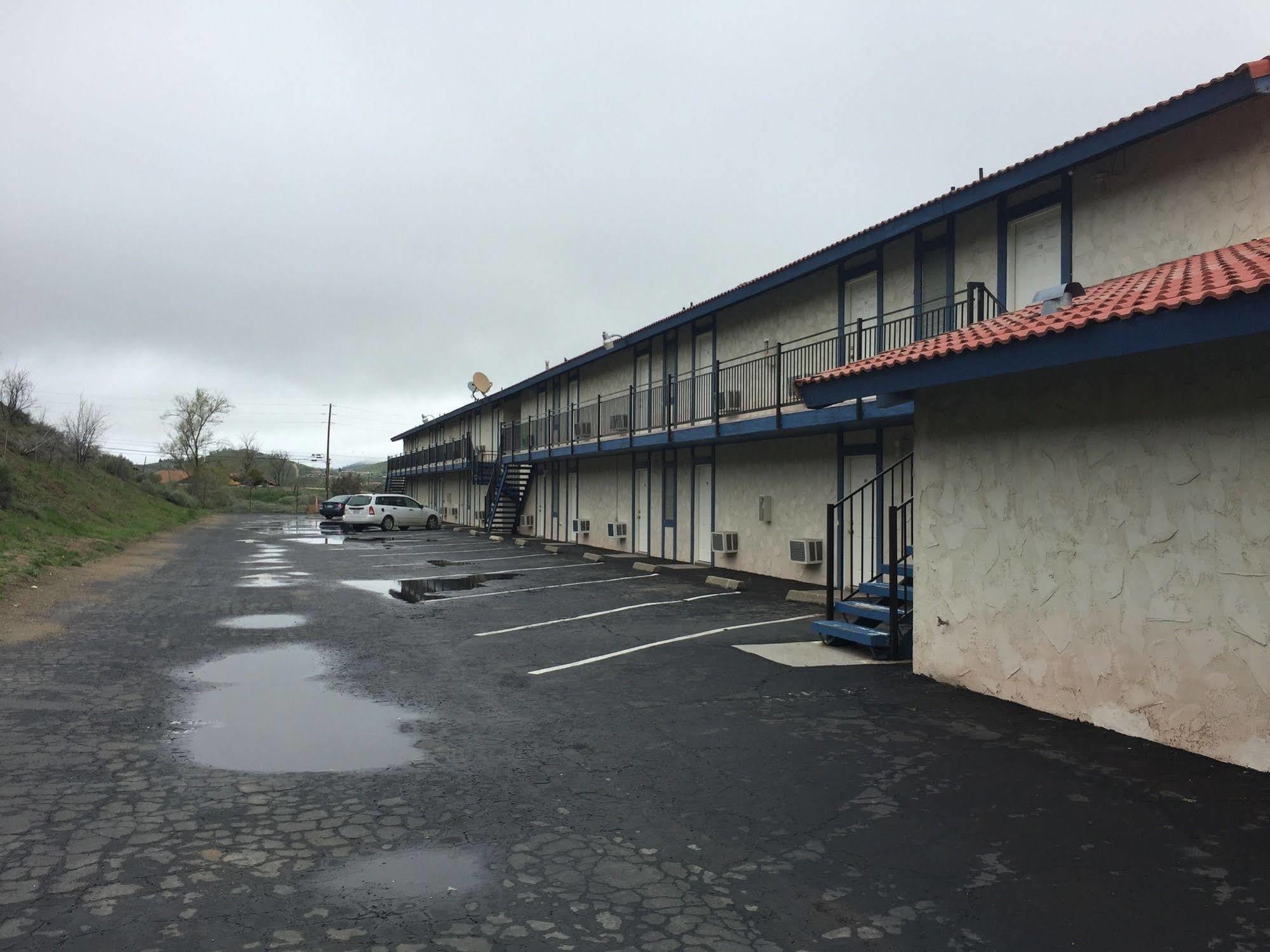 Golden Hills Motel Tehachapi Ngoại thất bức ảnh