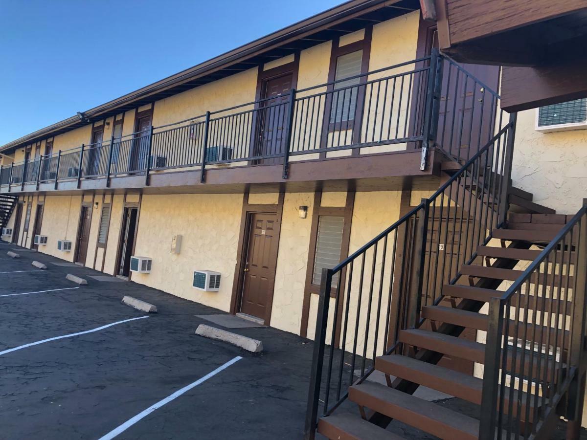 Golden Hills Motel Tehachapi Ngoại thất bức ảnh